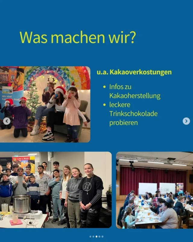 Folie 'Was machen wir?' mit Fotos von Kakaoverkostungen: weihnachtliche Kostümszene, Gruppenfoto mit großem Topf sowie Besucher an Tischen im Saal.