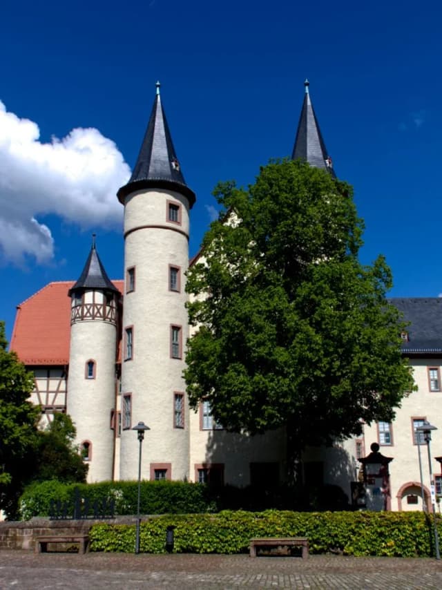 Kurmainzer Schloss mit Spessartmuseum in Lohr