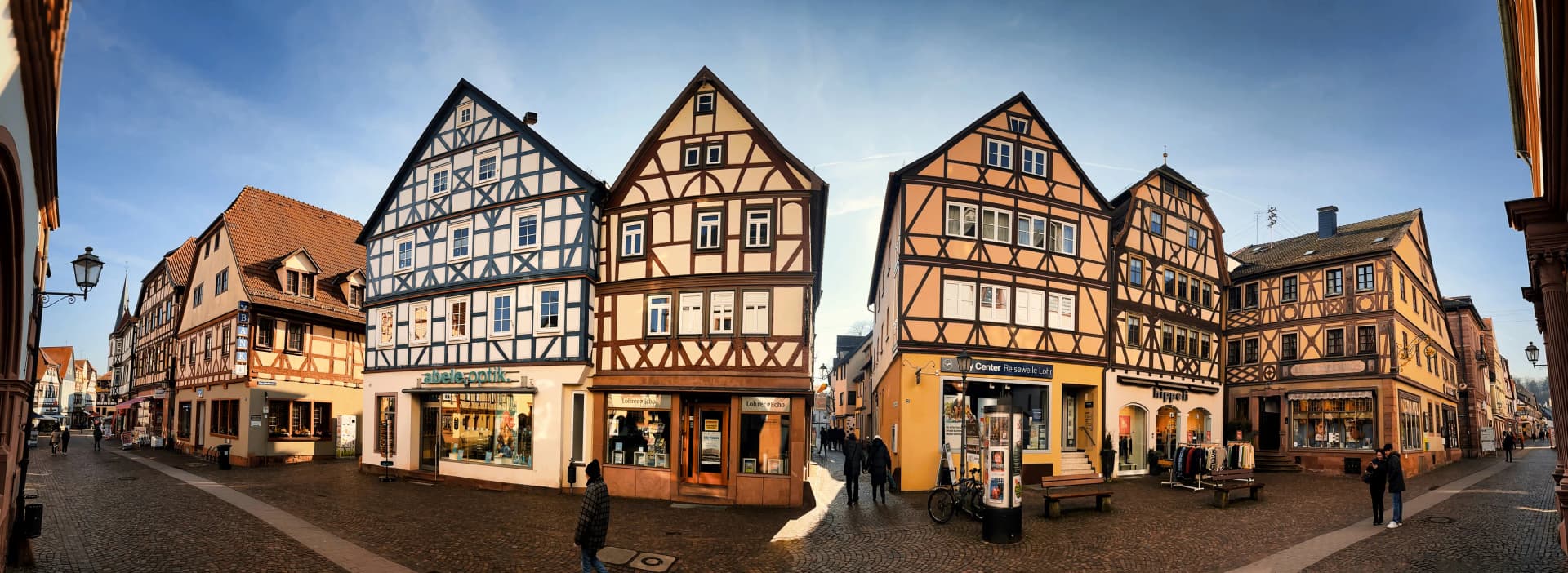 Blick auf die Lohrer Altstadt mit ihren charmanten Fachwerkhäusern.